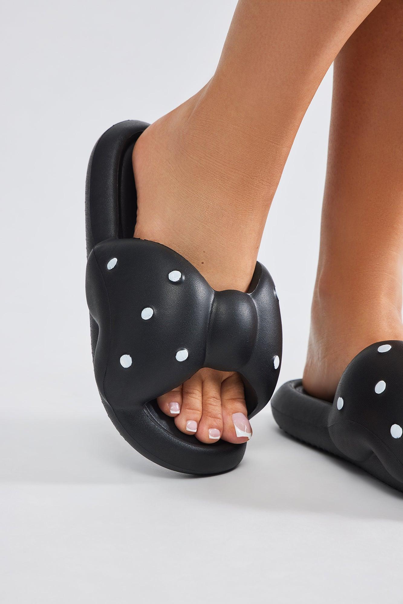 Sierra Polka Dot Bow Slides - Black Product Image