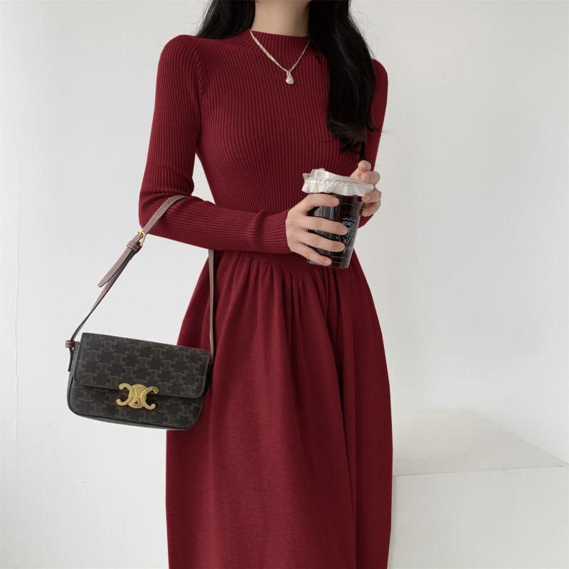 Long-Sleeve Crewneck Knit Maxi A-Line Dress Product Image