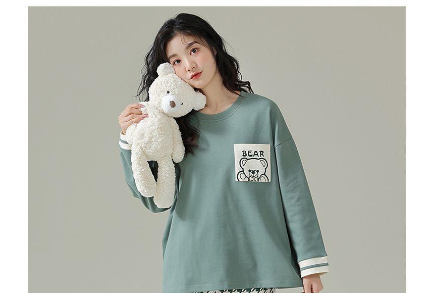 Loungewear Set : Bear Print Long-Sleeve Top & Pants Product Image