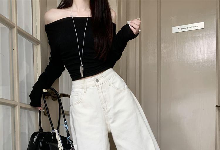 Mid Rise Plain Wide Leg Jeans Product Image