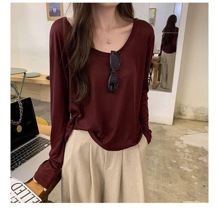 Long Sleeve Scoop Neck Plain Tee Product Image