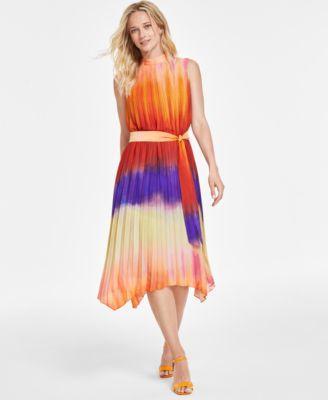 Women's Ombré Pleated Midi Dress Product Image