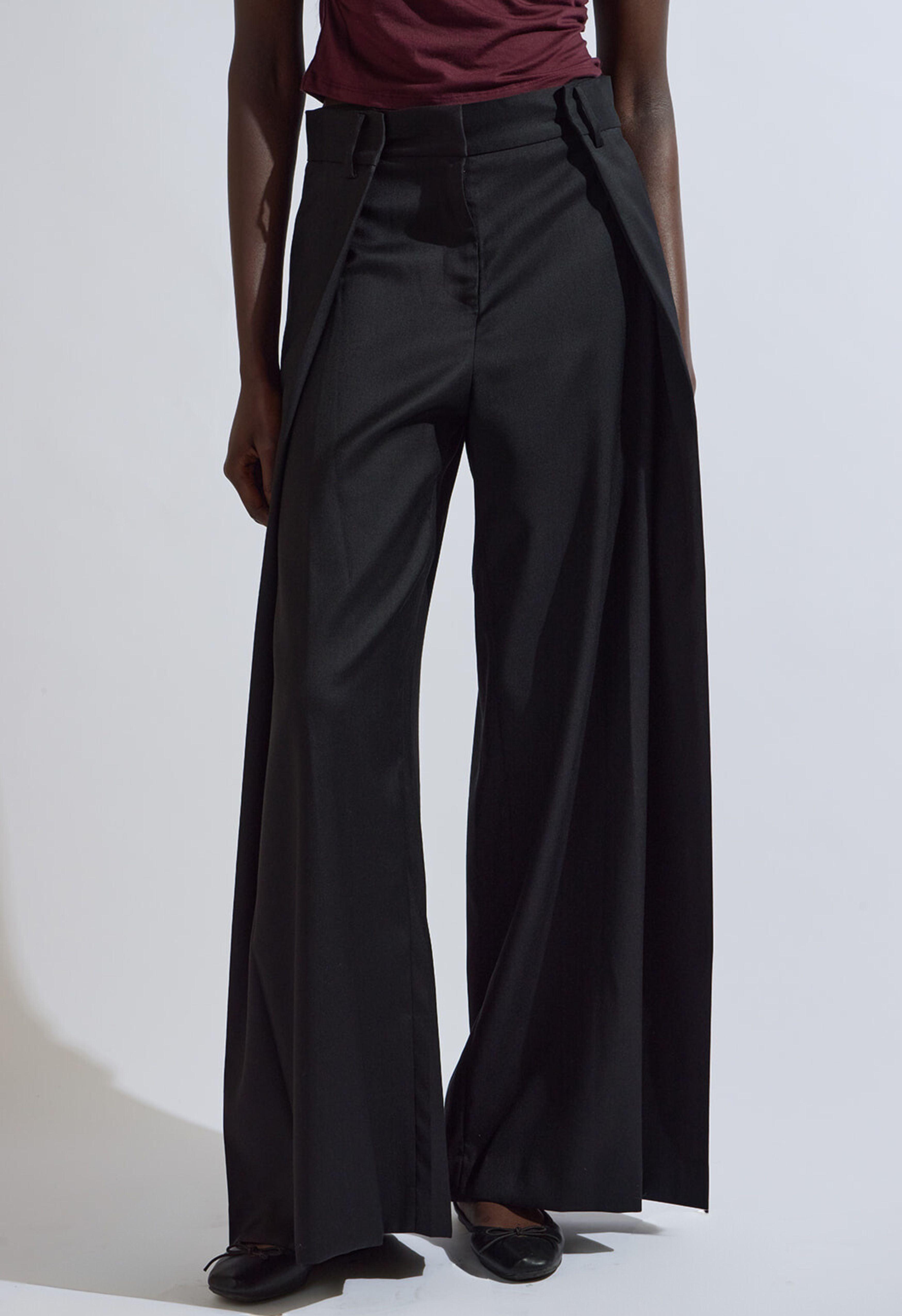 Pleated Trouser in Black Product Image