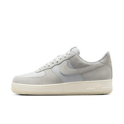 Nike Men's Air Force 1 '07 LV8 Shoes Product Image