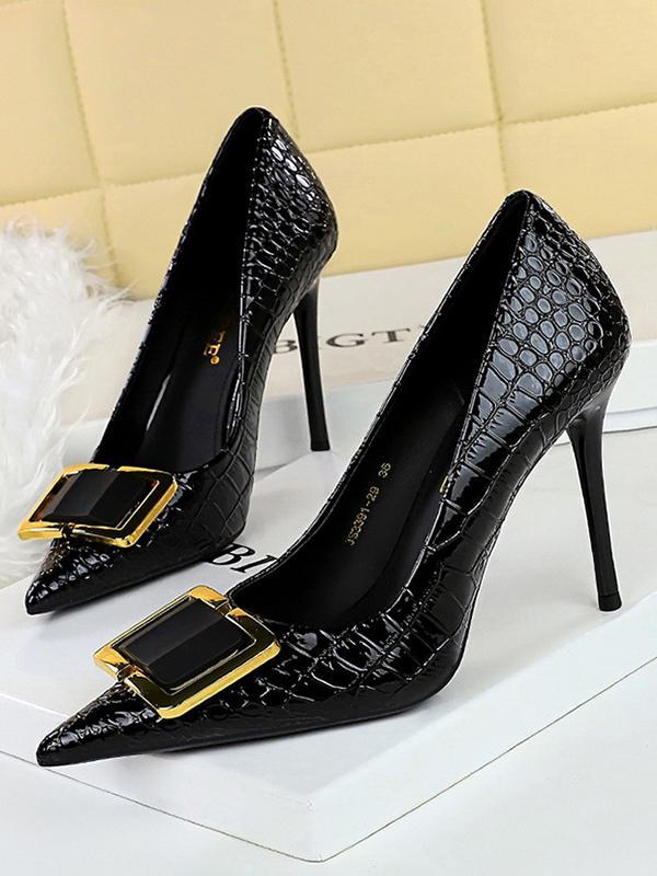 Geometric Pointed-Toe Split-Joint Pumps product image