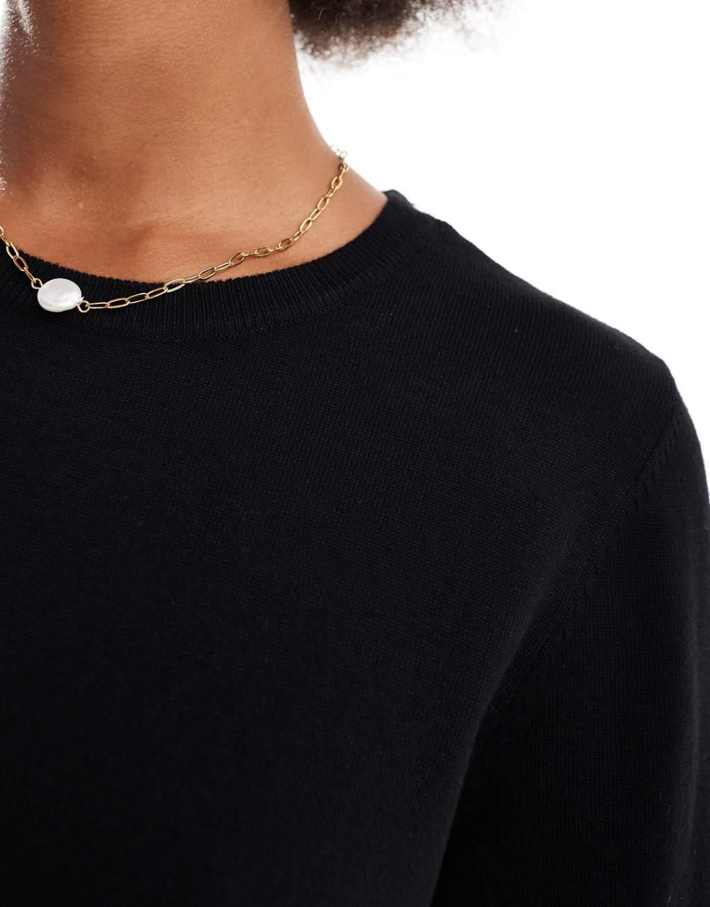 Vero Moda Tall round neck knit sweater in black Product Image