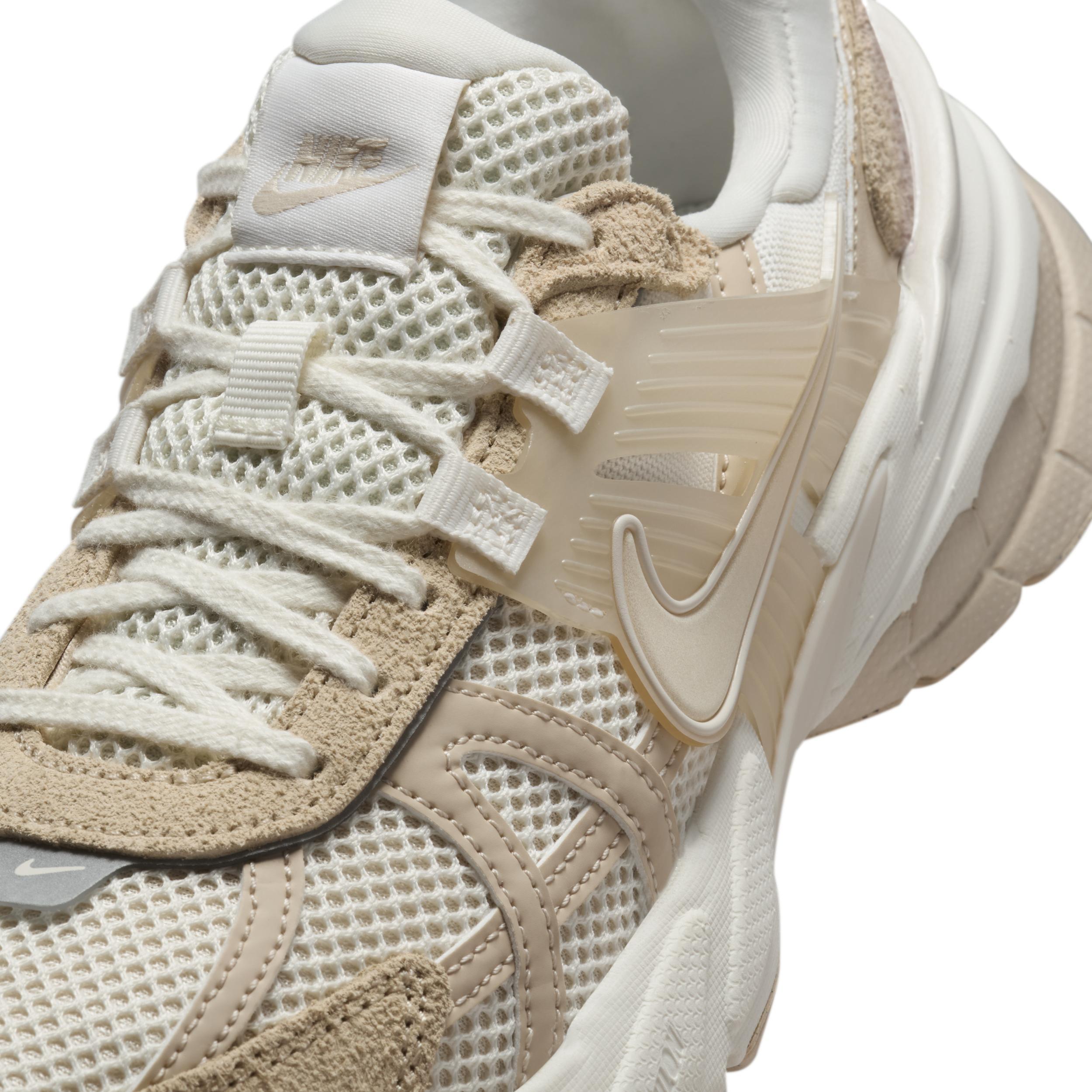 Nike Womens V2K Run Casual Shoes Product Image