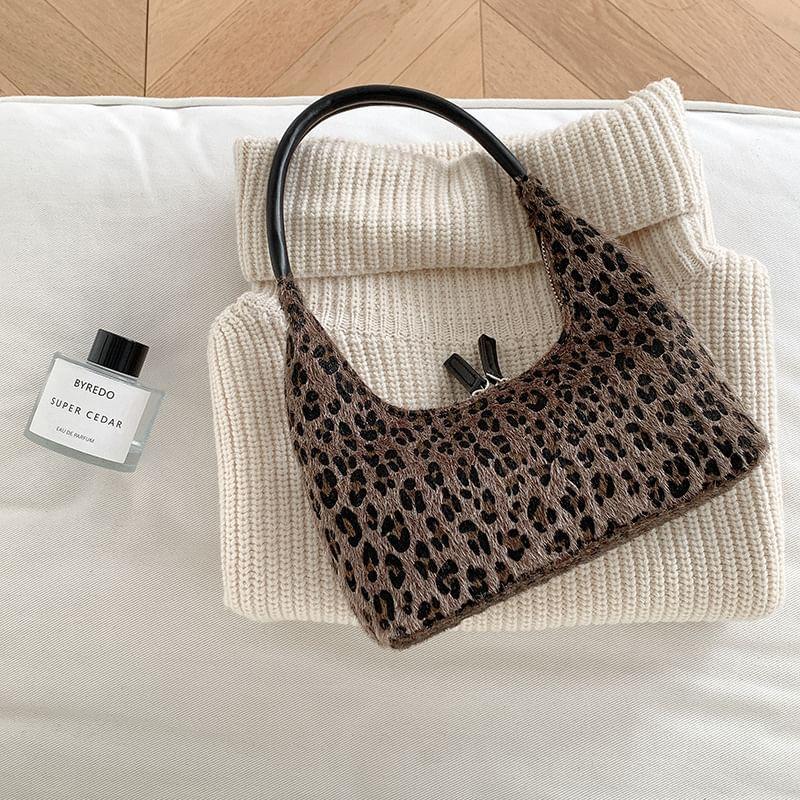 Leopard Print Shoulder Bag Product Image