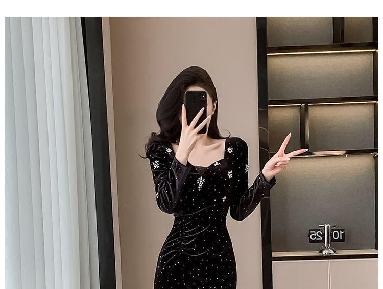 Long Sleeve Square Neck Dotted Embroidered Ruched Slit Bodycon Midi Dress Product Image