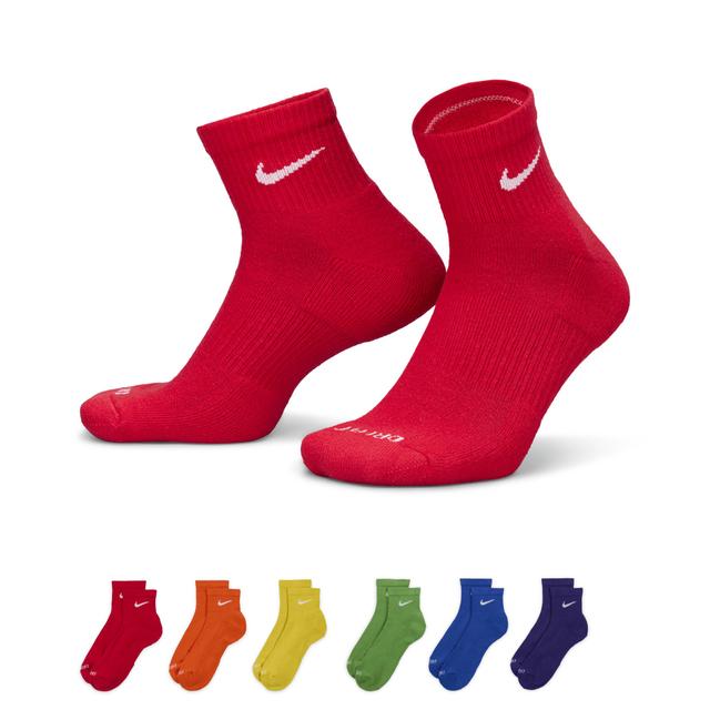 Nike Men's Everyday Plus Cushioned Training Ankle Socks (6 Pairs) Product Image