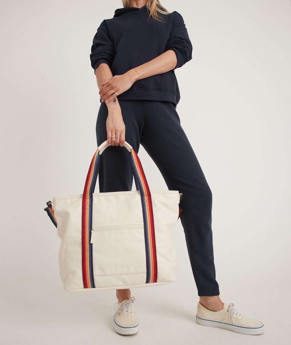 Tote in Natural Product Image