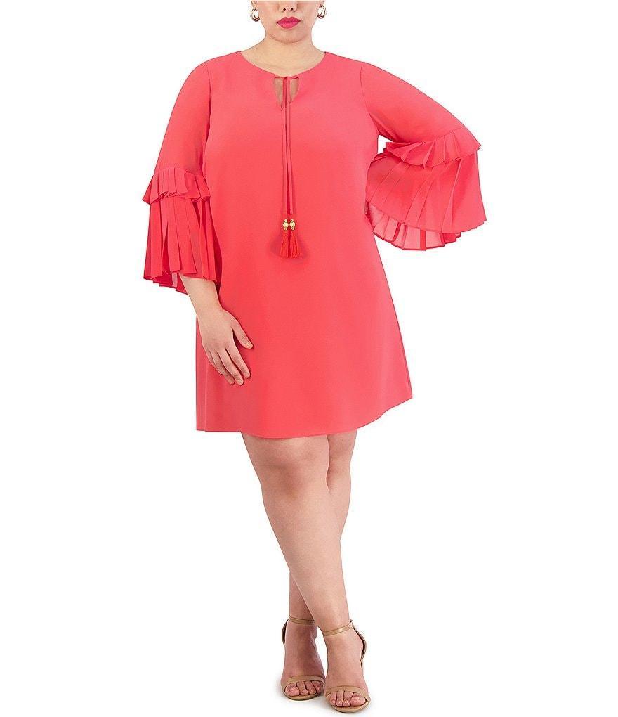 Vince Camuto Plus Size Chiffon Keyhole Tie Round Neck 3/4 Pleated 3/4 Sleeve Shift Dress Product Image