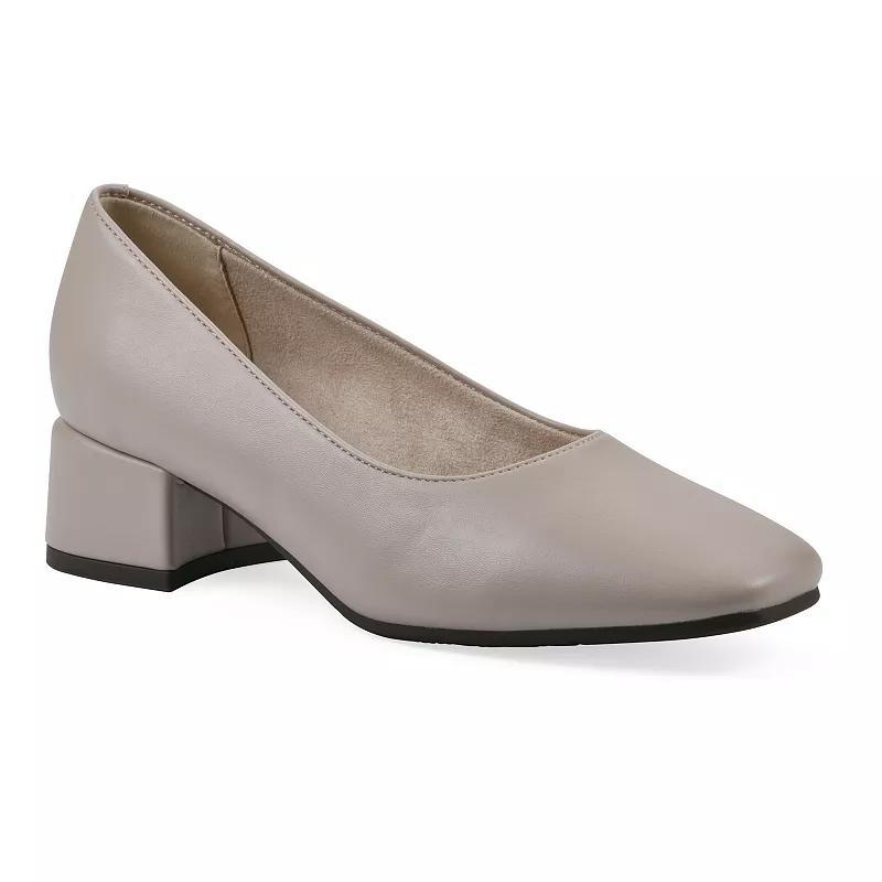 Cliffs by White Mountain Quintesa Womens Block Heel Pumps Product Image