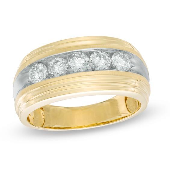 Men's 1 CT. T.w. Diamond Wedding Band in 14K Gold Product Image