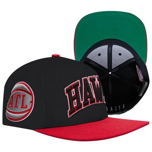 Pro Standard Womens Hawks Half Court Wool Snapback Hat - Black/Red/Black Product Image