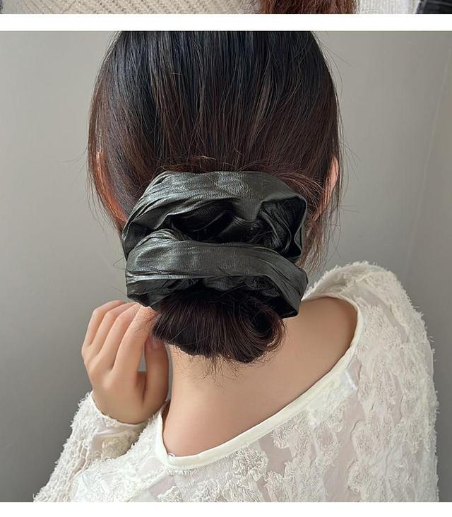 Plain Fabric Scrunchie Product Image