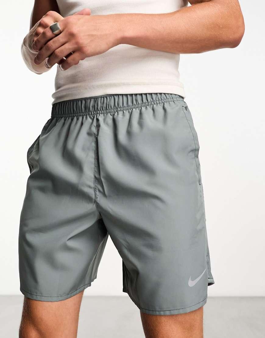 NIKE Dri-fit Challenger 7ul Shorts In Gray Product Image