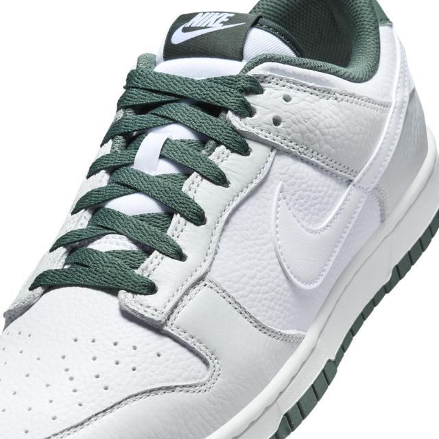 Nike Men's Dunk Low Retro SE Shoes Product Image