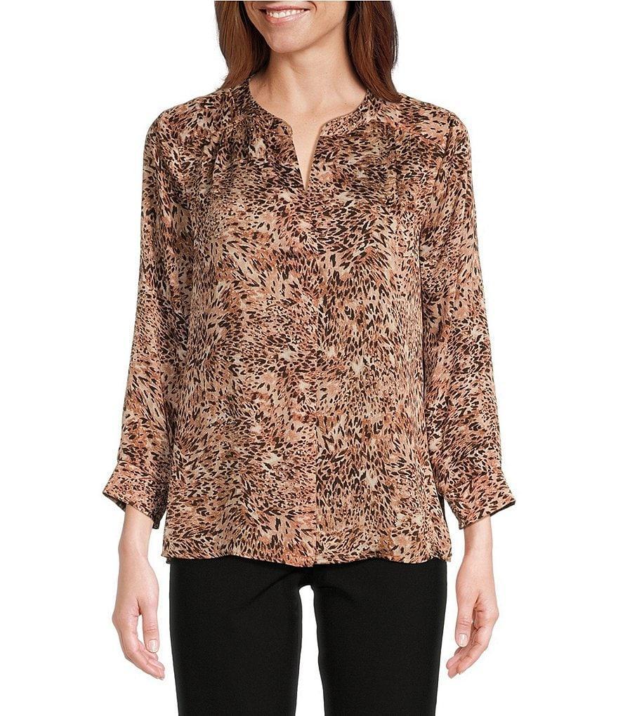 Investments Petite Size Etched Animal Print Woven Inverted Pleat V-Neck 3/4 Sleeve Top Product Image