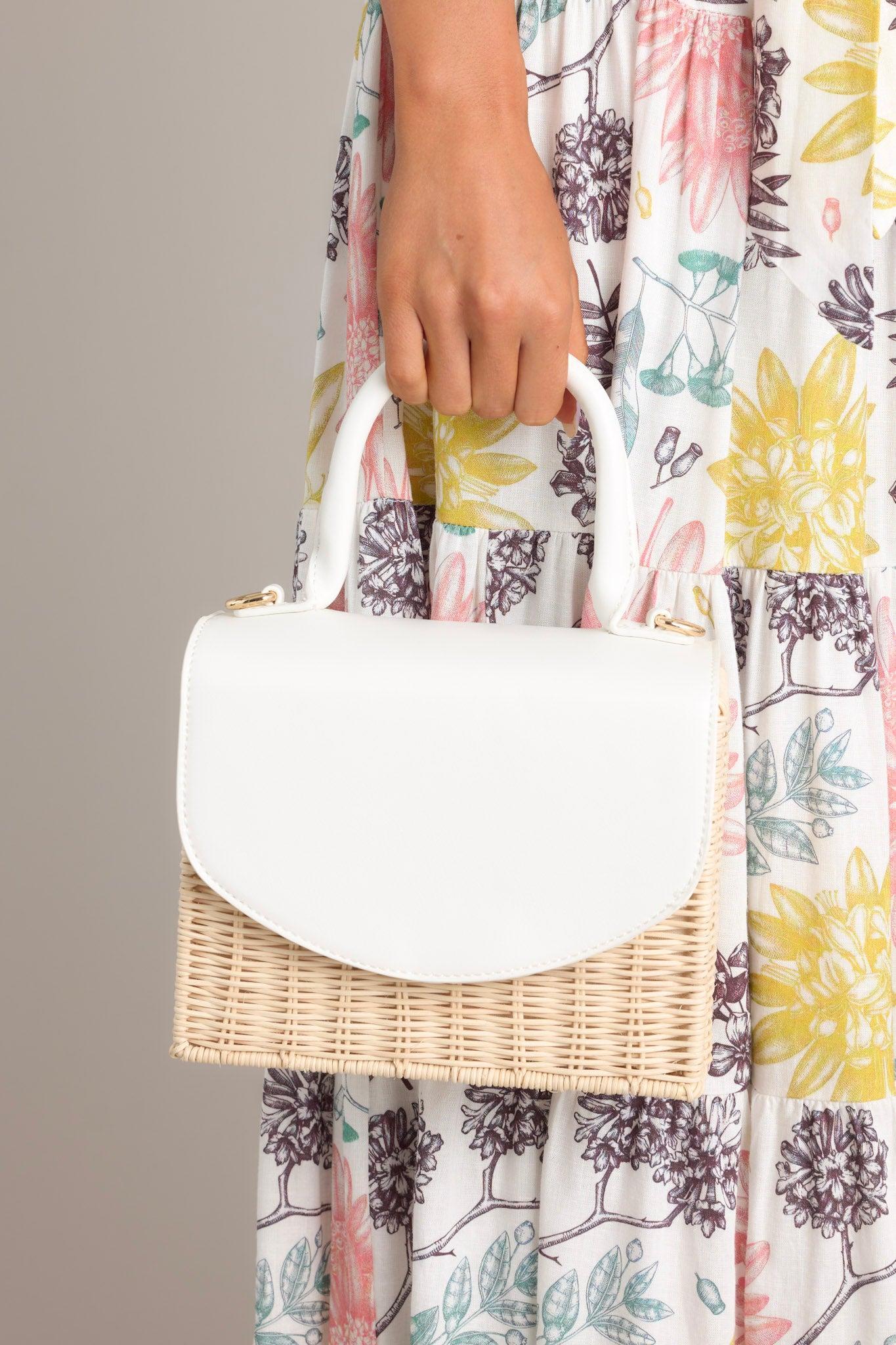 Coastal Chic White Woven Handbag Product Image