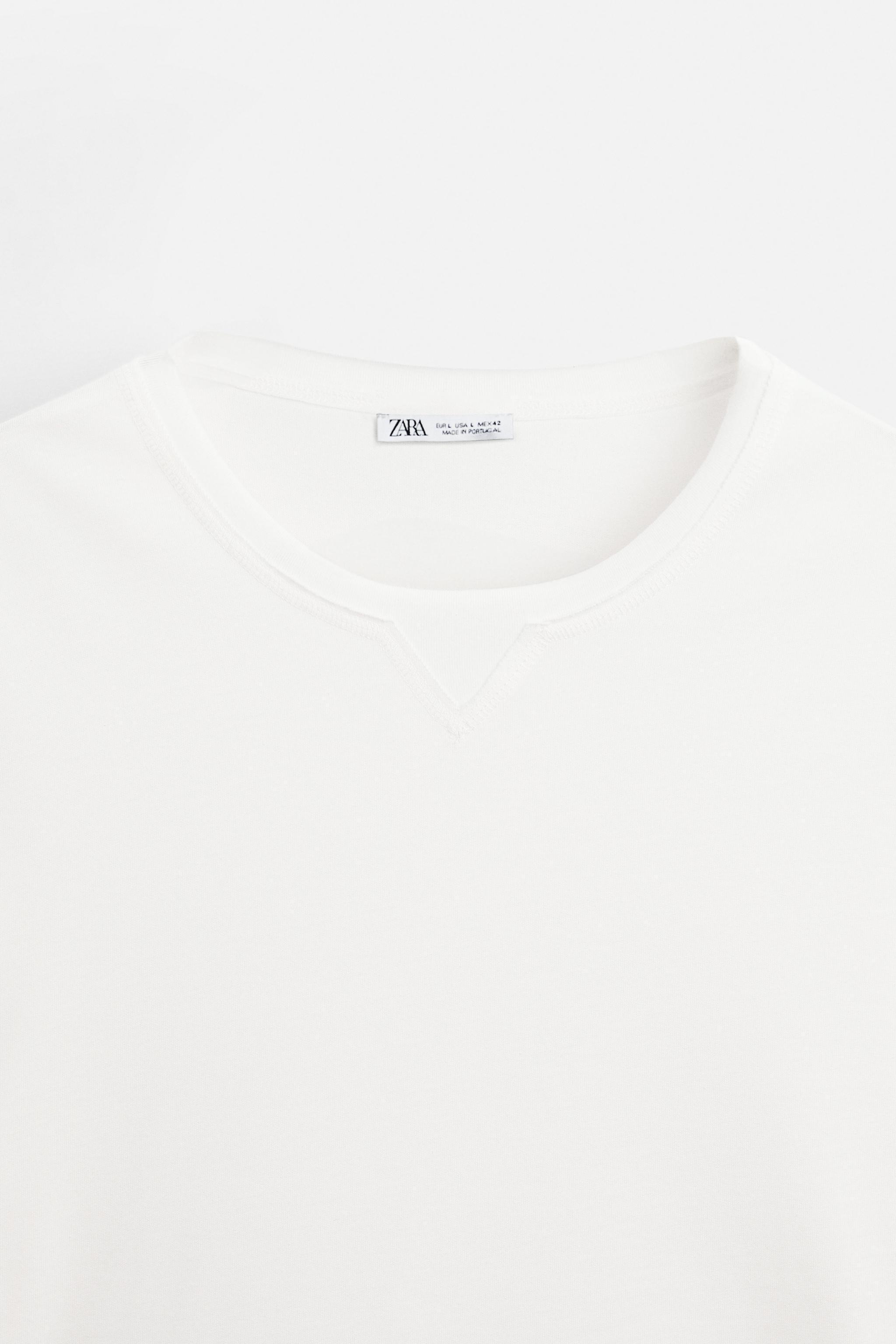 CONTRAST COLLAR T-SHIRT Product Image