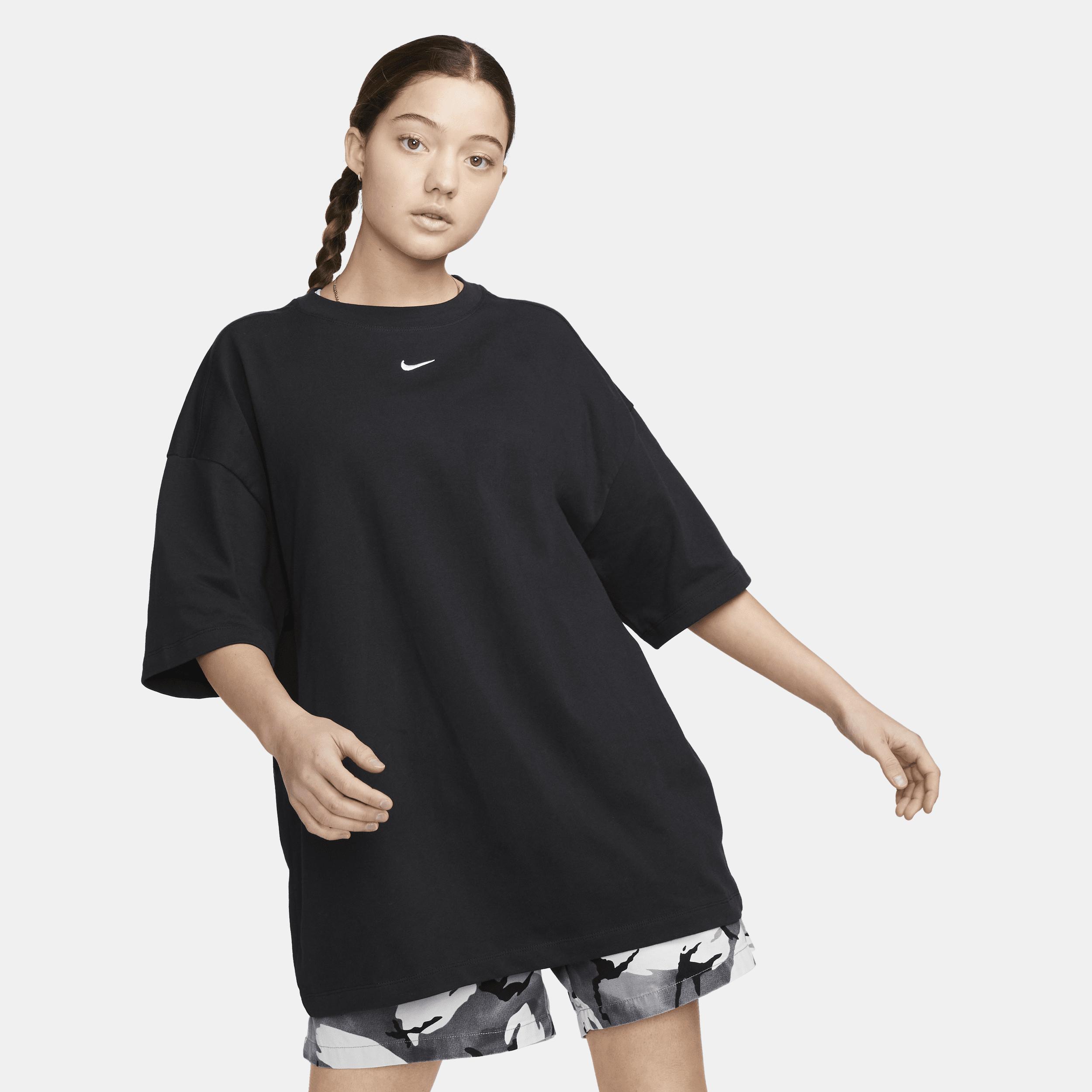 Nike Essential oversized t-shirt Product Image