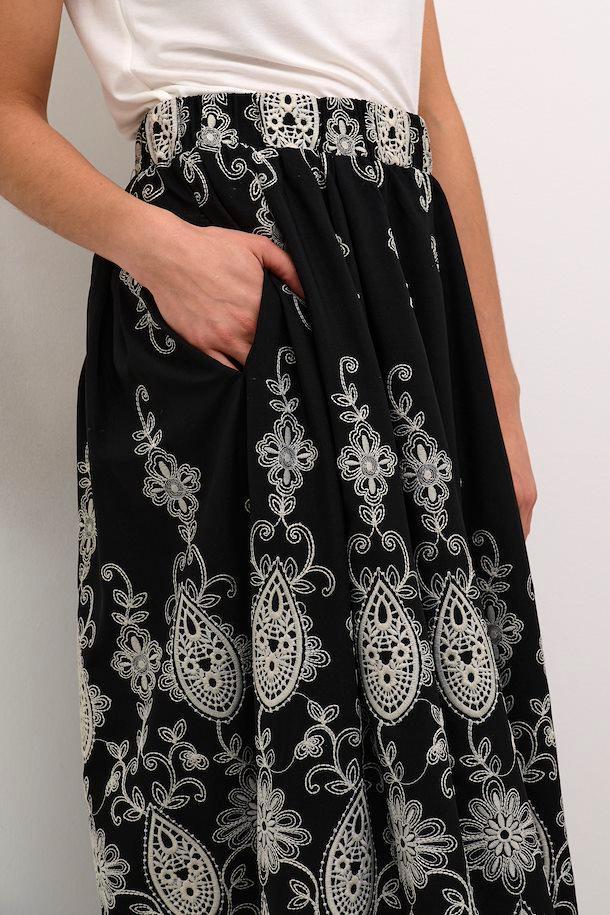 CUcreate Skirt with embroidery Product Image