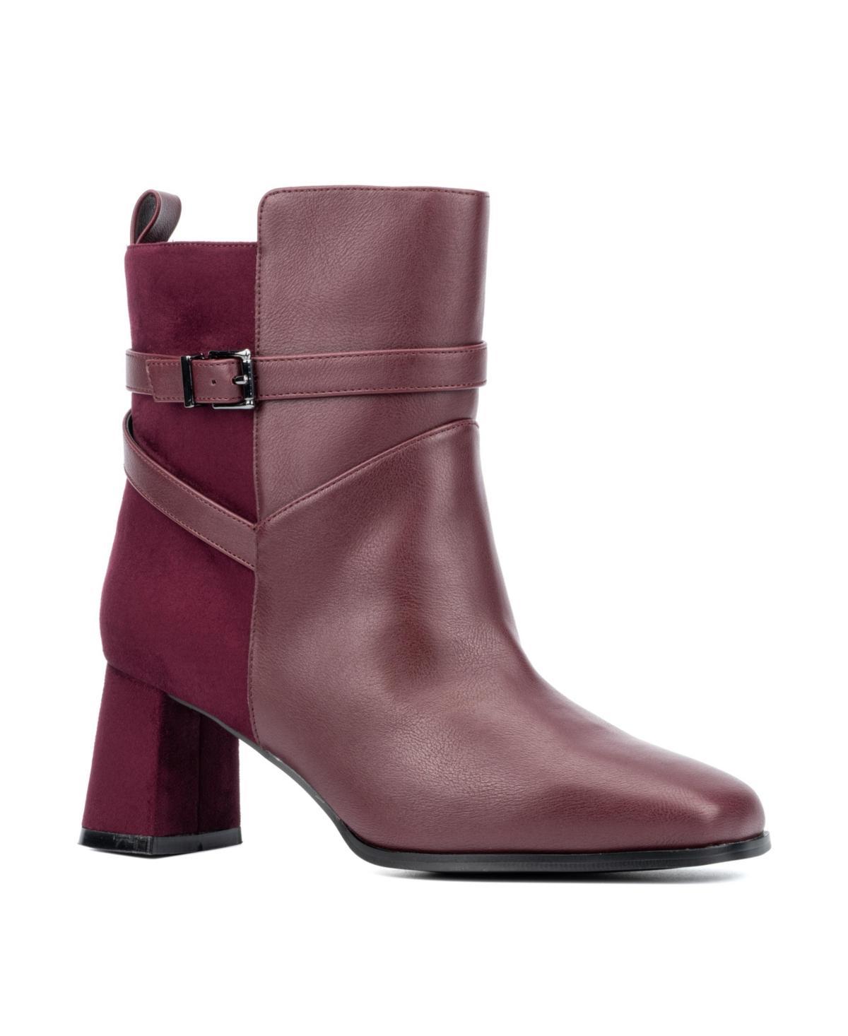 Womens Malana Heeled Boot - Wide Width Product Image