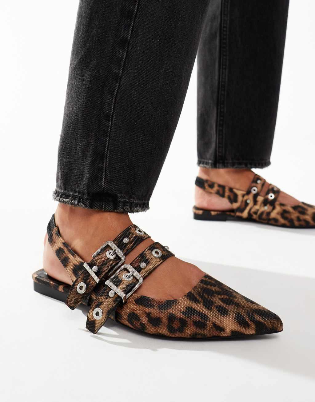 Stradivarius buckle detail sandal in leopard print Product Image