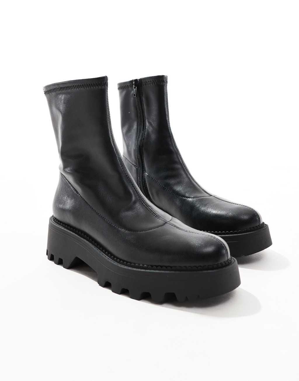 Stradivarius chunky flat boot in black Product Image