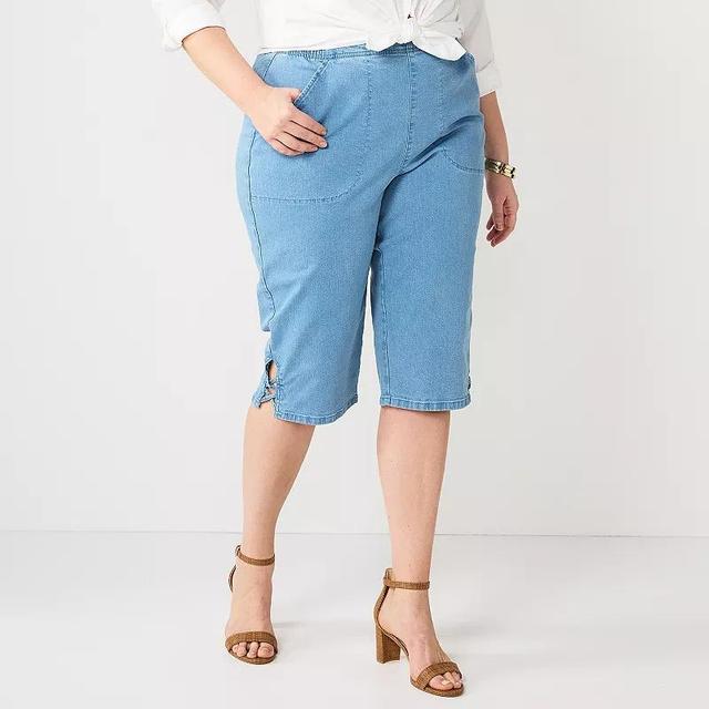 Plus Size Croft & Barrow Lattice-Hem Pull-On Mid-Rise Skimmer Jeans, Womens Light Blue Product Image