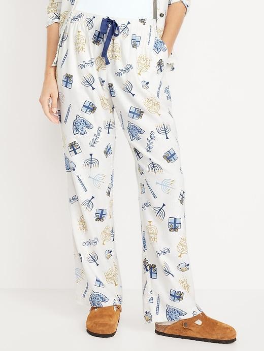 Mid-Rise Printed Flannel Pajama Pants Product Image