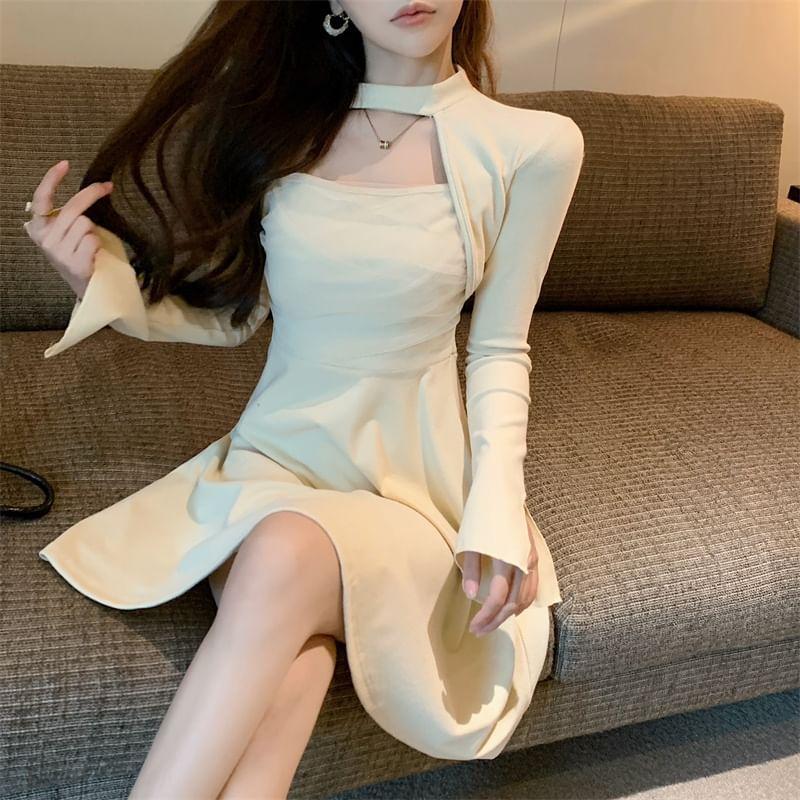 Long-Sleeve Round Neck Plain Cutout A-Line Dress Product Image