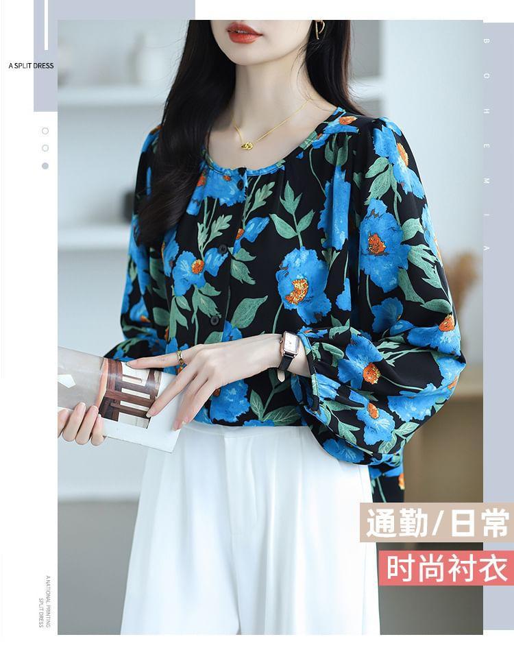 Puff-Sleeve Round Neck Floral Blouse Product Image