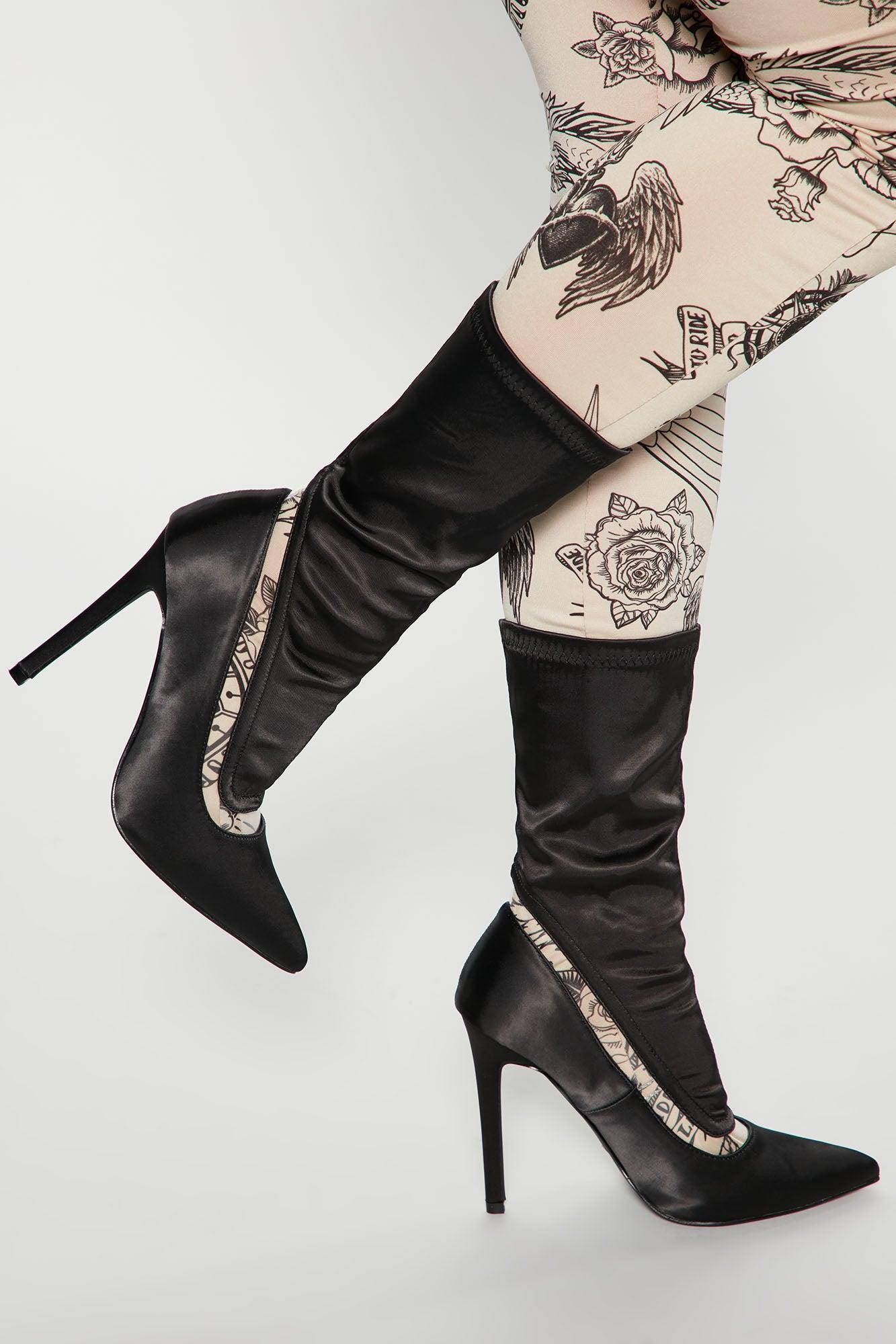 Everleigh Booties - Black Product Image