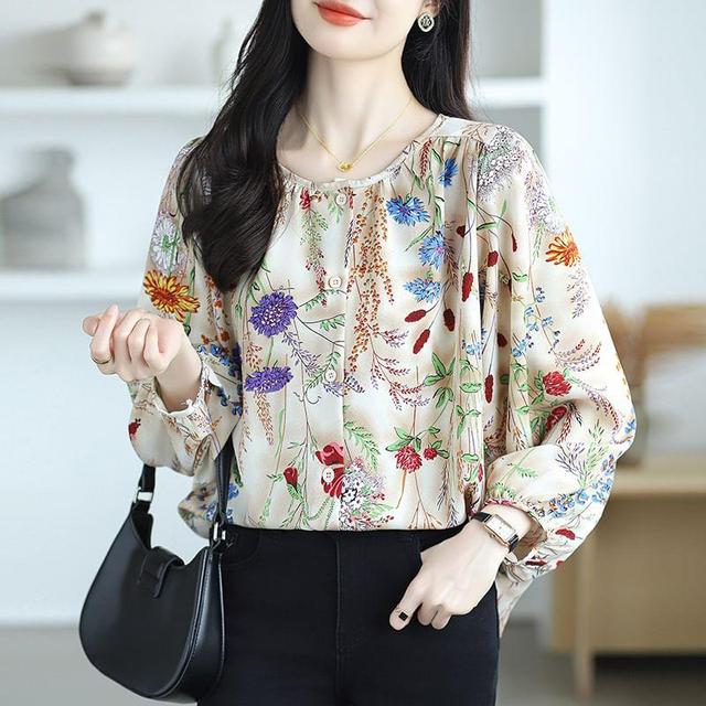 Puff-Sleeve Floral Blouse Product Image