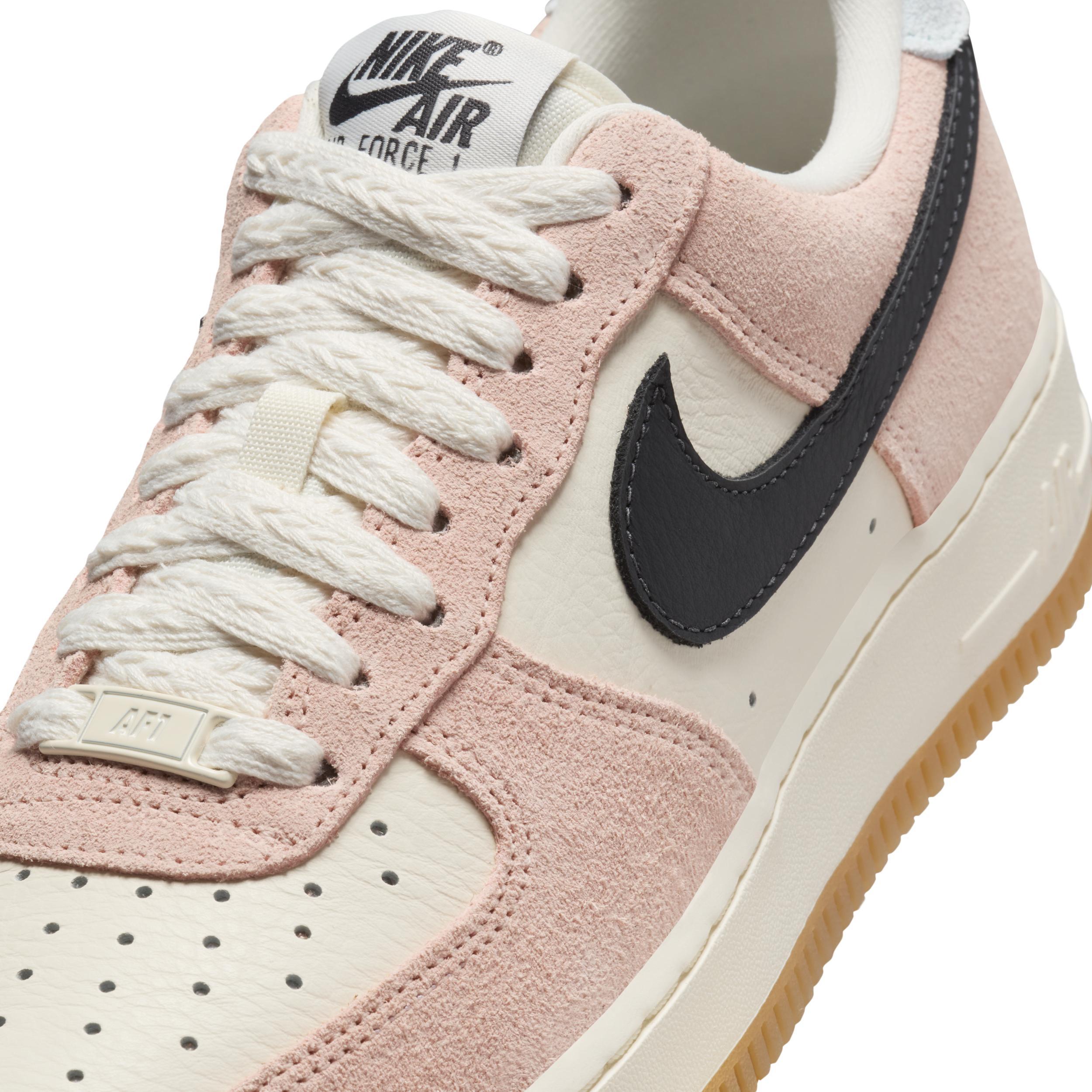 Nike Women's Air Force 1 '07 Shoes Product Image