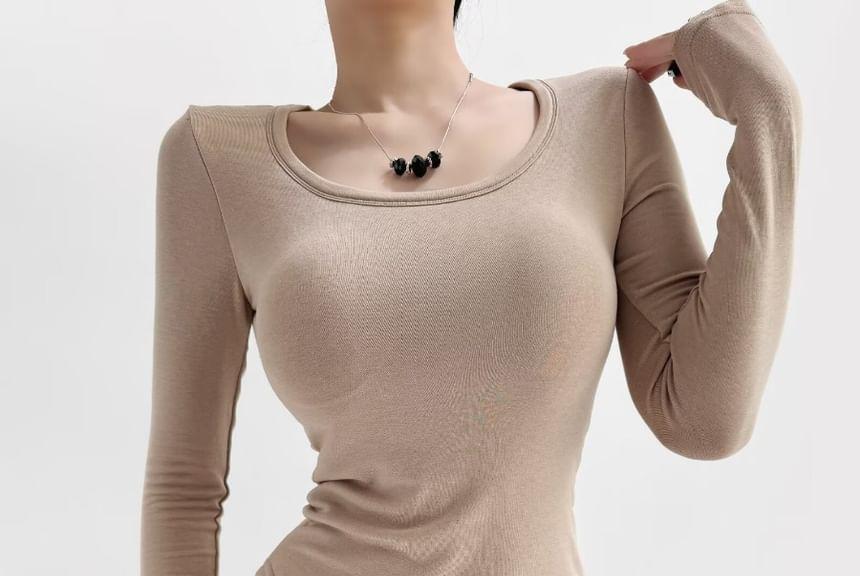 Long-Sleeve Scoop Neck Plain Padded T-Shirt Product Image