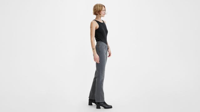 Classic Straight Women's Jeans Product Image