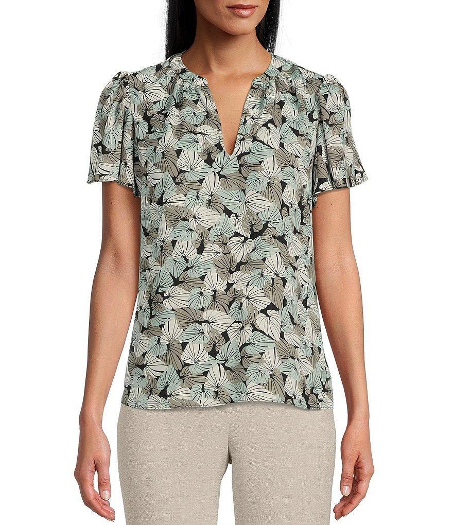 Kasper Petite Size Palm Print Split V-Neck Short Flutter Sleeve Top Product Image