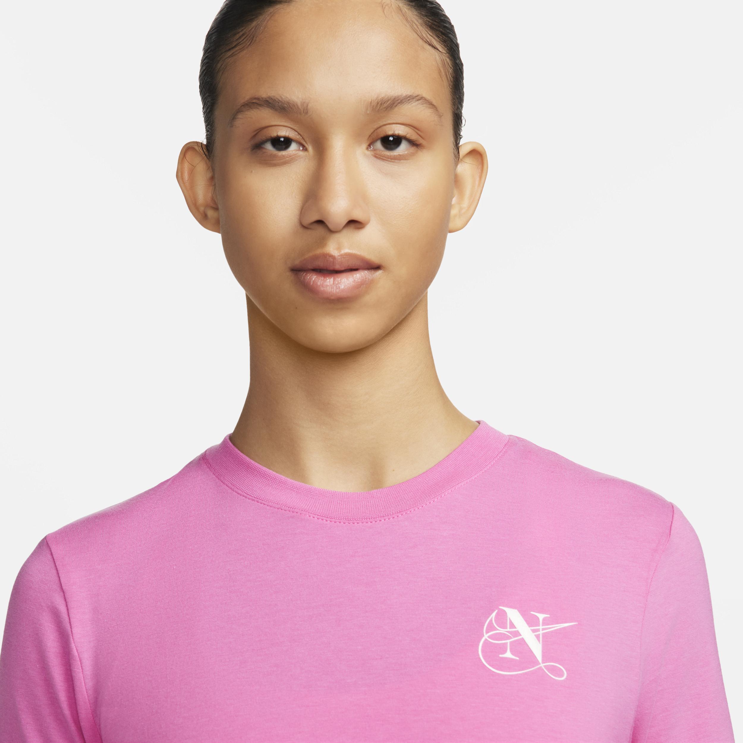 Women's Nike Sportswear Essential Slim Cropped T-Shirt Product Image