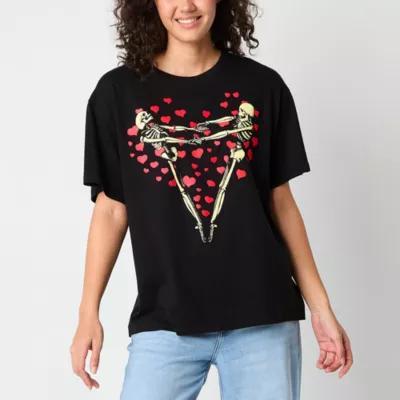 Jerry Leigh Juniors Skeletons Heart Oversized Tee Womens Crew Neck Short Sleeve Graphic T-Shirt Product Image