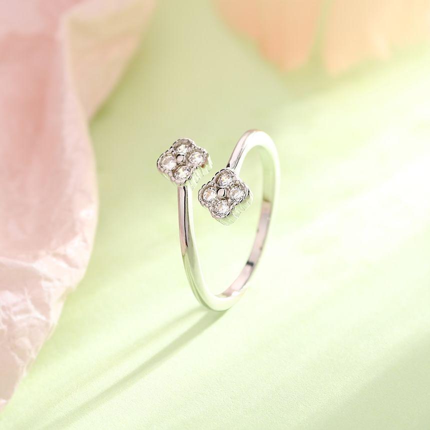 Clover CZ Ring Product Image