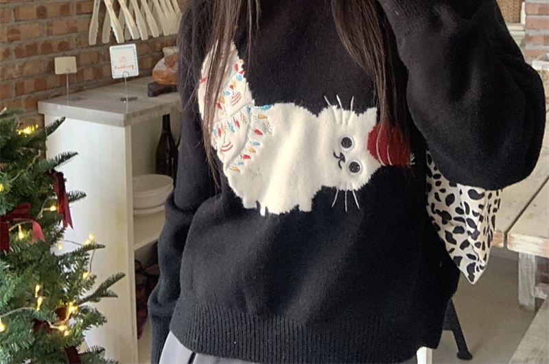 Round Neck Cat Print Sweater Product Image