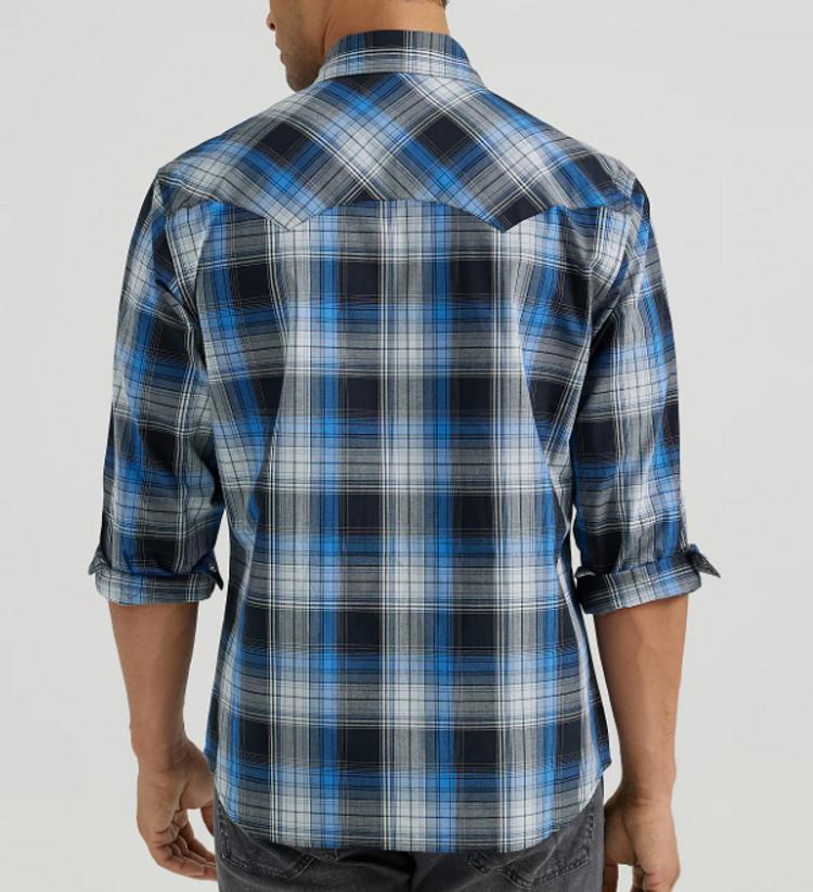 Wrangler Retro® Men's L/S Black/Blue Plaid Snap Shirt Product Image