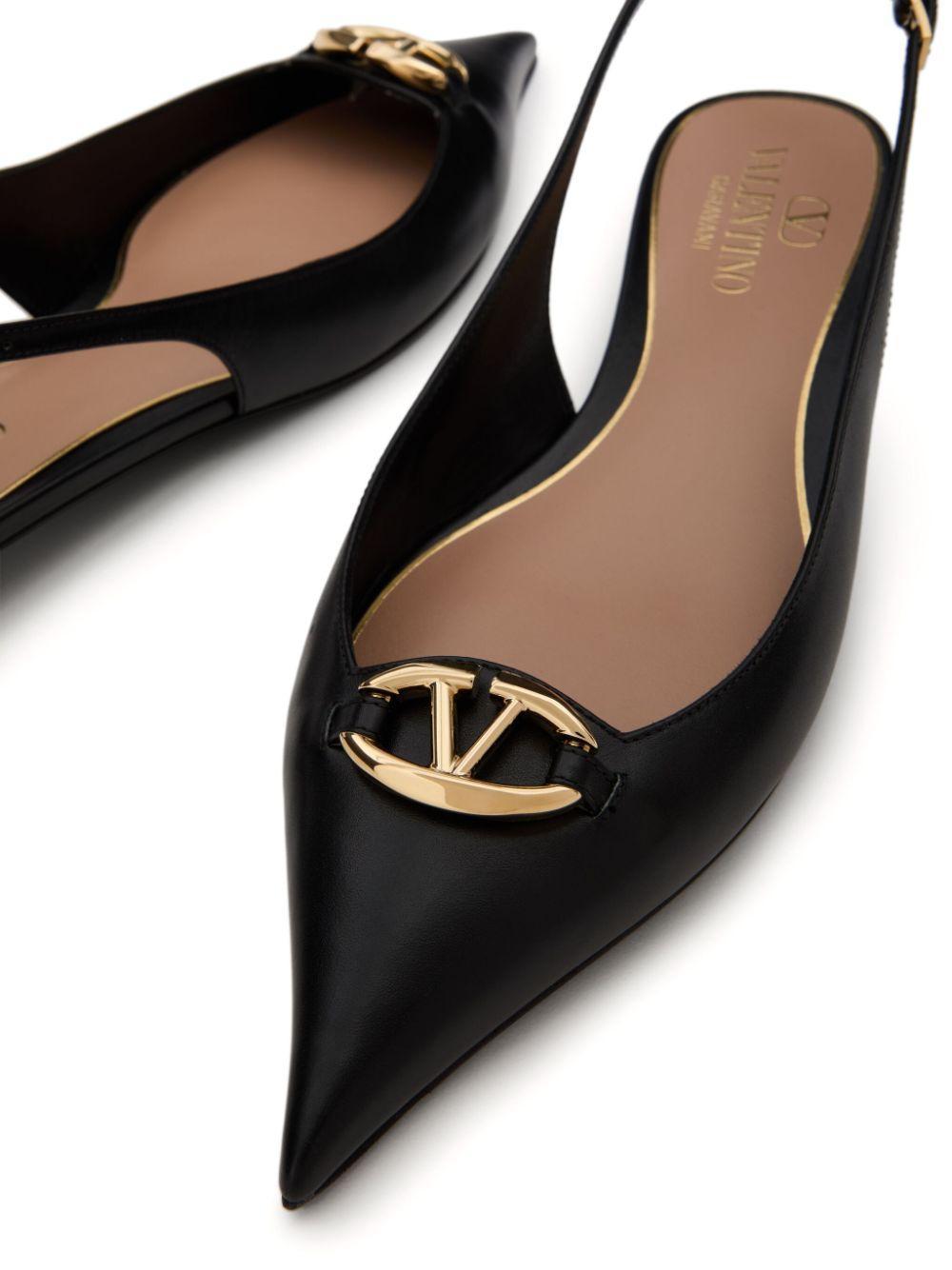 VLogo Signature leather pumps Product Image