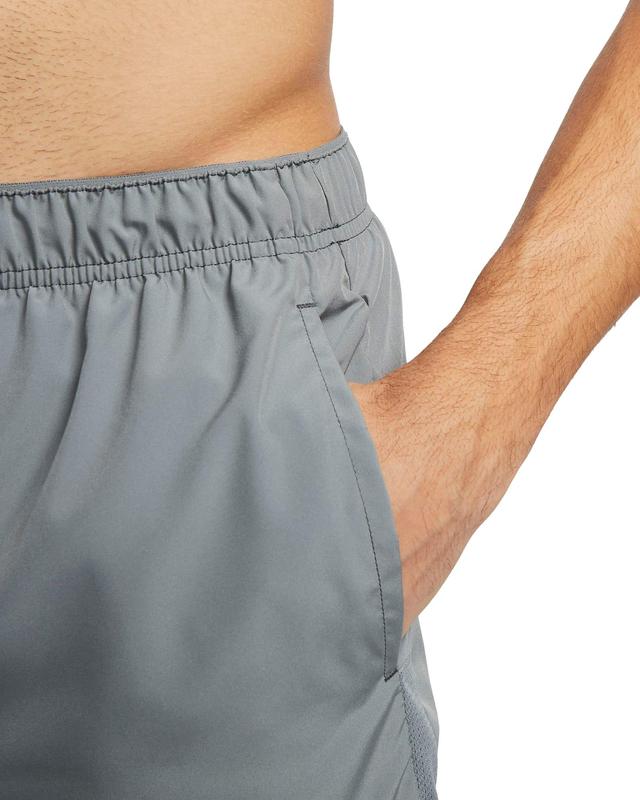 Nike Men's Dri-FIT 7" Challenger Running Shorts Product Image