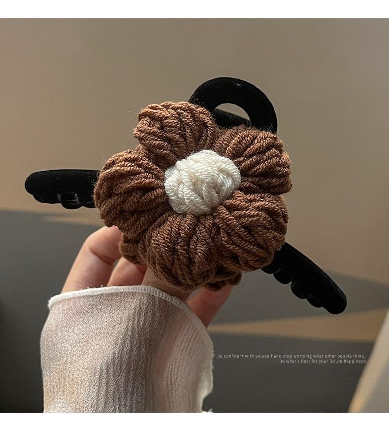 Yarn Flower Hair Clip Product Image