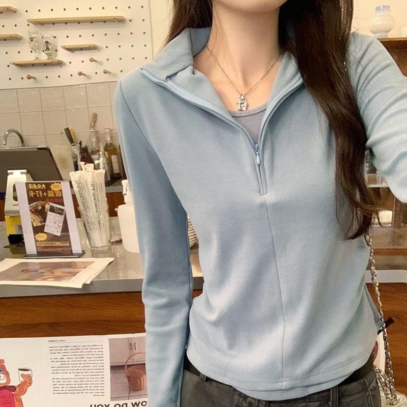 Mock Two-Piece Long-Sleeve Mock Neck Plain Half-Zip T-Shirt Product Image