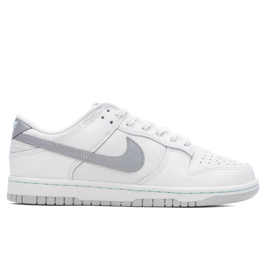 Dunk Low Retro SE - Glacier Ice/Metallic Silver-Summit White Male Product Image